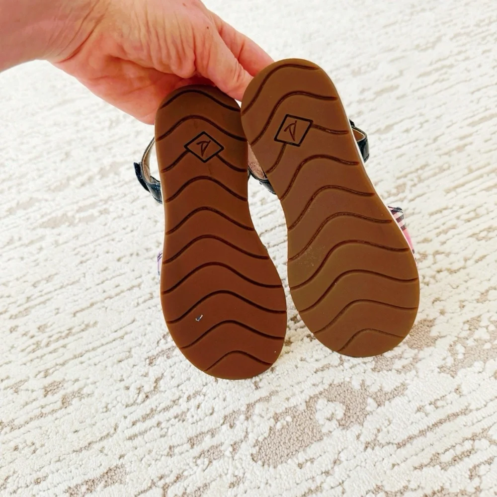 Sperry plaid sandals with Velcro